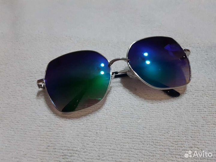 Солнцезащитные очки женские новые