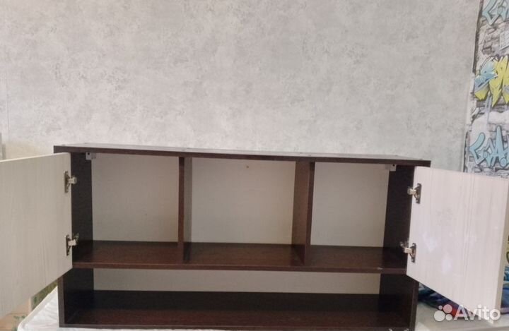 Полка книжная настенная, школьный стол