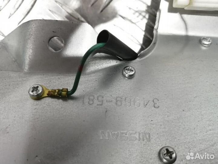 Моторчик стеклоочистителя задний Ниссан Мурано Z50