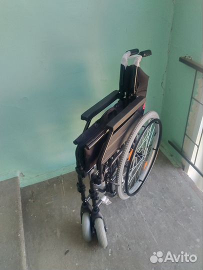 Инвалидная коляска