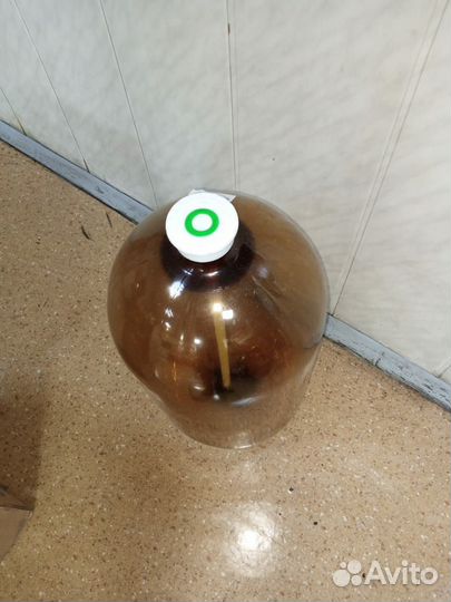 Пластиковый бутыль