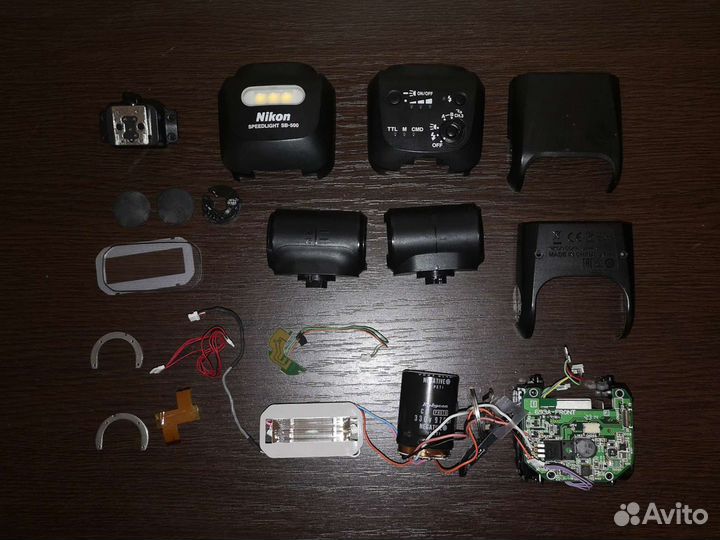 Вспышка Nikon Speedlight SB-500 по частям