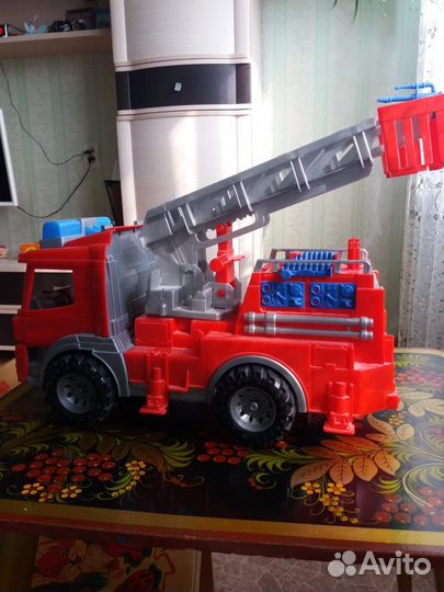 Игрушка пожарная машина