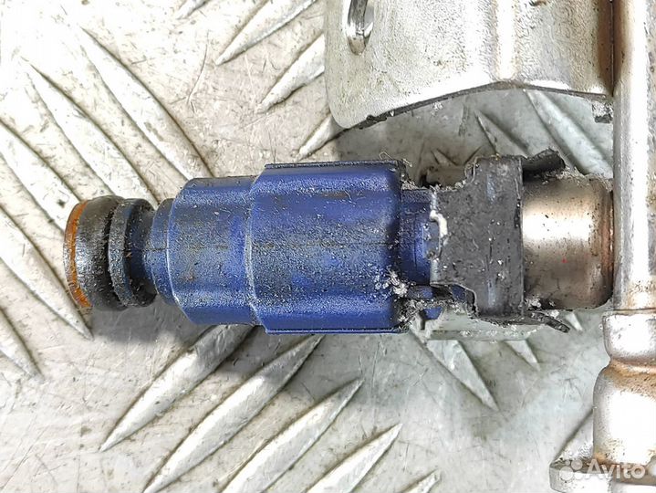 Форсунка двигателя Kia Ceed 2007 2012