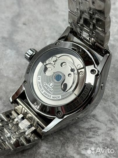 Механические часы Omega