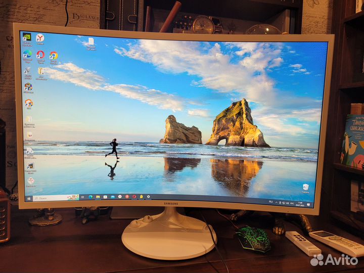 Монитор Samsung C32F391FWI белый 32