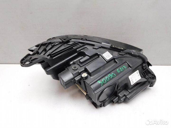 Фара левая Mercedes-Benz E-Class