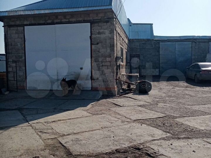 Гараж, > 30 м²