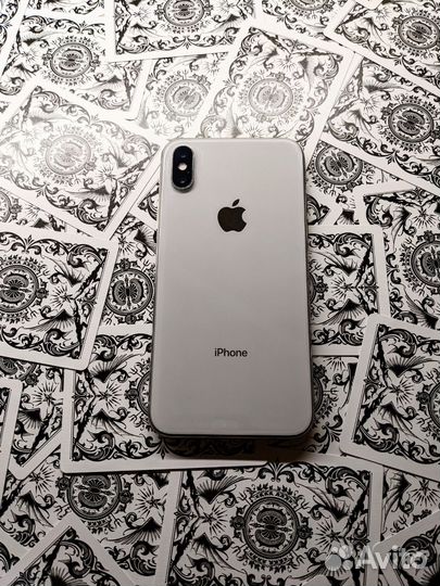 iPhone X, 64 ГБ