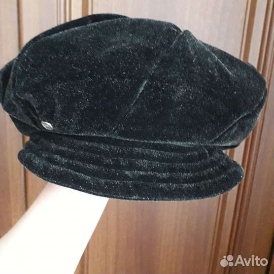 Берет женский осенний велюровый