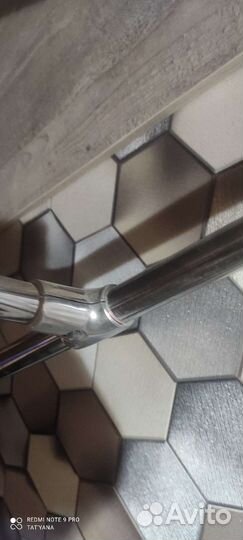 Металлическая штанга двойная