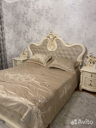 Спальный гарнитур