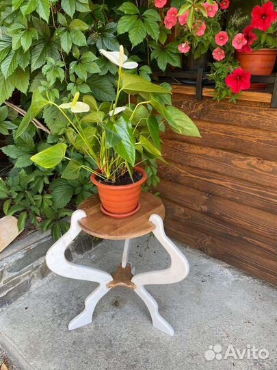 Деревянные подставки под цветы и прочее