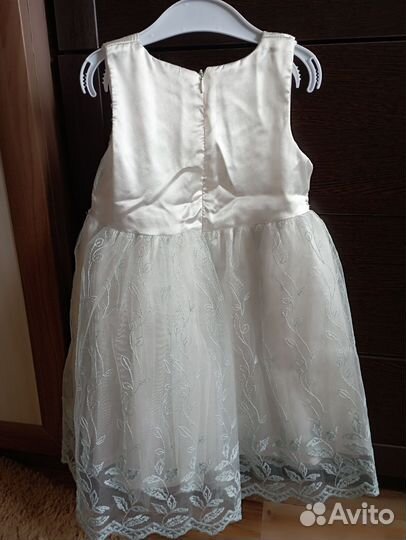 Платье нарядное для девочки 104