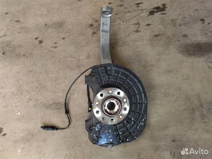 Кулак поворотный левый Maserati Ghibli M157