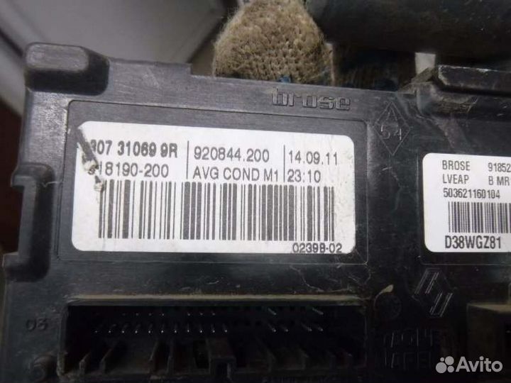 Мотор стеклоподъемника передний левый Renault