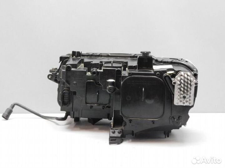 Фара правая Volkswagen Tiguan