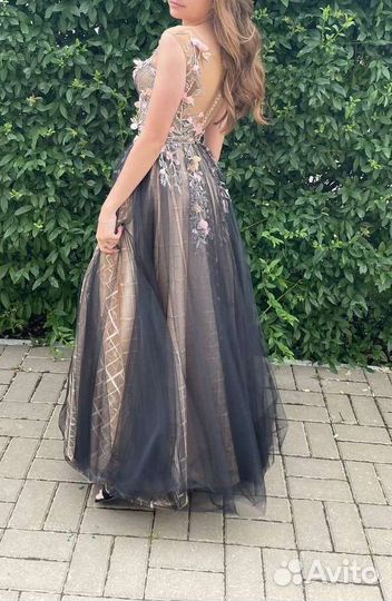 Продам. Вечернее платье на выпускной 42 р-р