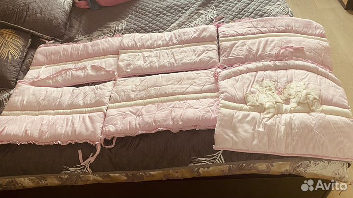 Бортики на детскую кроватку