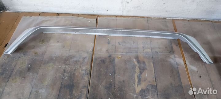 Губа на решетку радиатора vesta