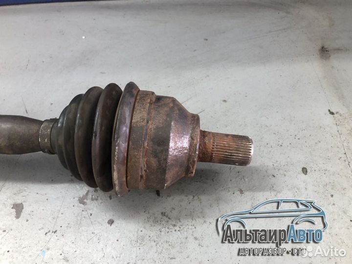 Полуось передняя правая Ford Focus 2 привод правый