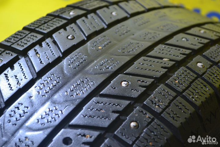 Ironman Polar Trax 215/70 R16