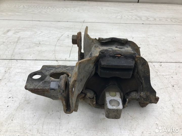 Опора двигателя Skoda Fabia 2 cggb 2011