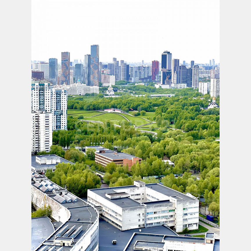 4-к. квартира, 118 м², 8/33 эт.