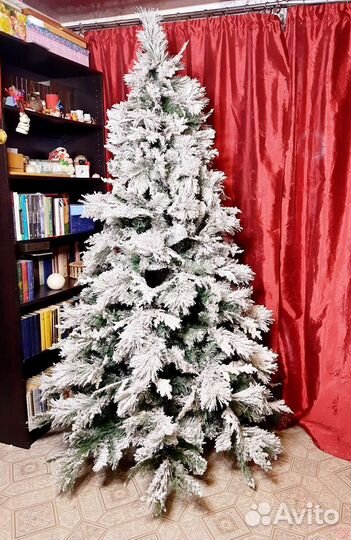 Елка искусственная заснеженная 210