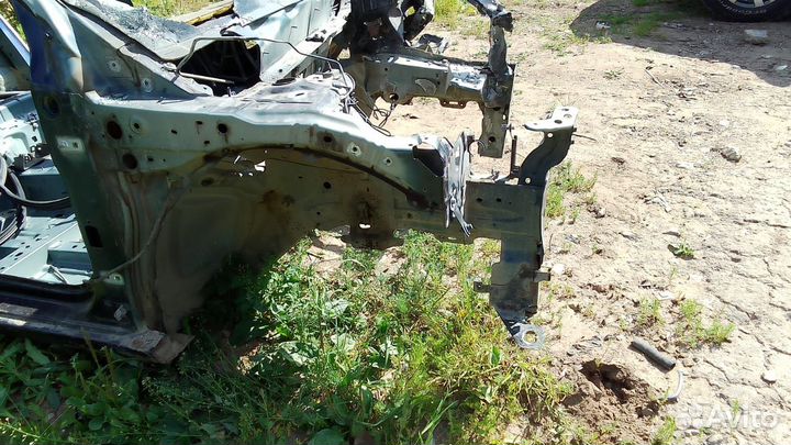 Лонжерон передний правый Renault Megane 3