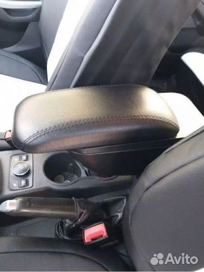 Подлокотник Ford Focus 3 2011-2019