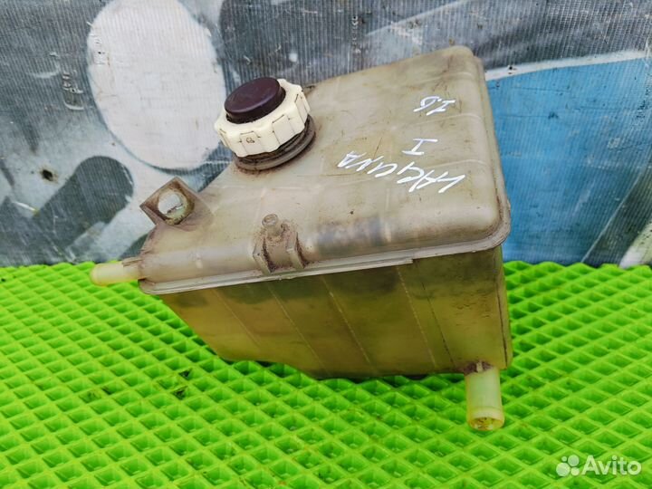 Расширительный бачок Renault Laguna 1