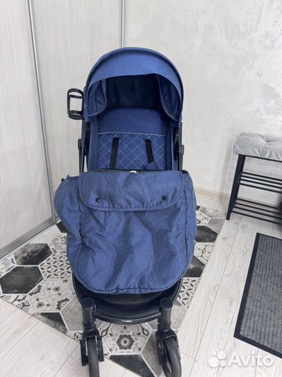 Коляска прогулочная