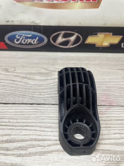 Крепление стабилизатора переднее Bmw 5-Series G30