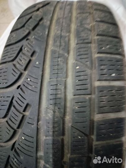 Pirelli Winter Ice Zero 215/55 R17