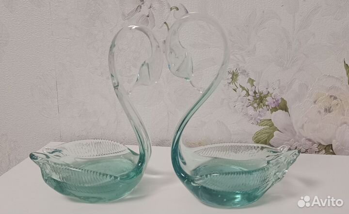 Лебедь статуэтки