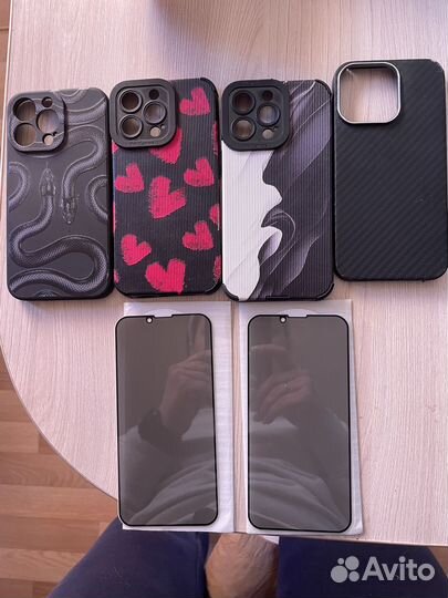 Чехлы и стекла на iPhone