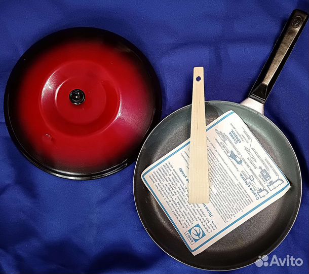 Сковороды новые