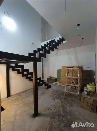 Металлическая лестница