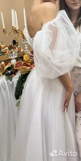 Свадебное платье 42 44 бу