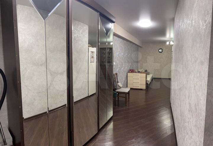 2-к. квартира, 67 м², 6/9 эт.