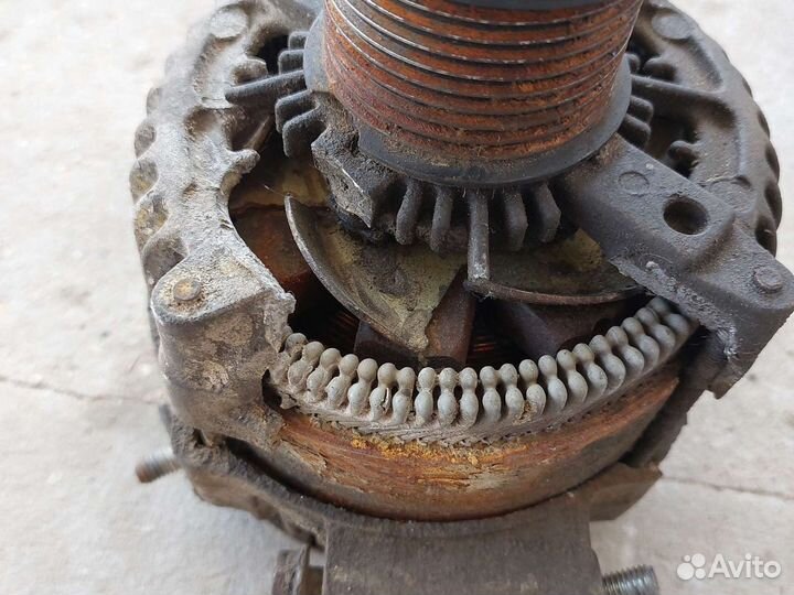 Toyota Land Cruiser 200 Генератор