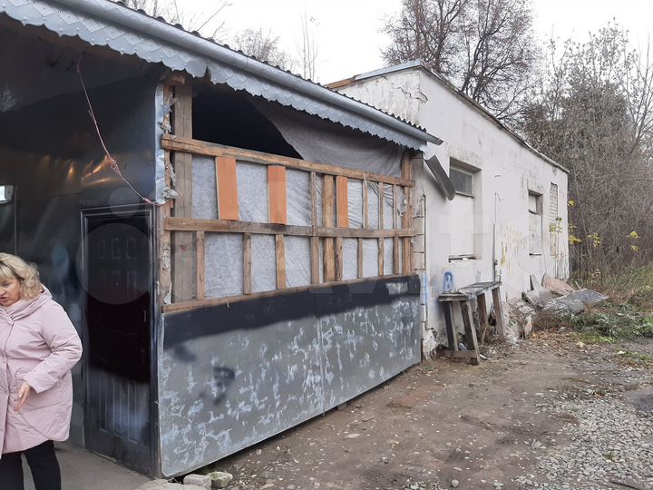 Здание площадью 390.2 м² с зу площадью 861 м²