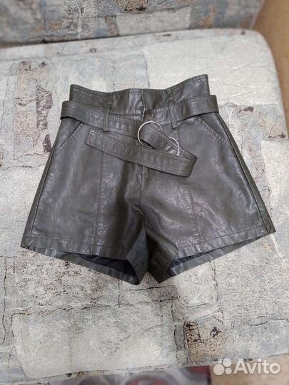 Кожаные шорты