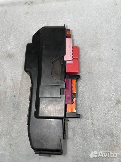 Блок реле и предохранителей передний Mercedes-Benz