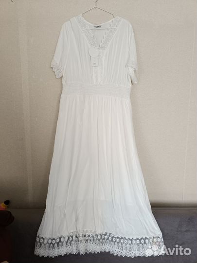 Белое платье большого размера