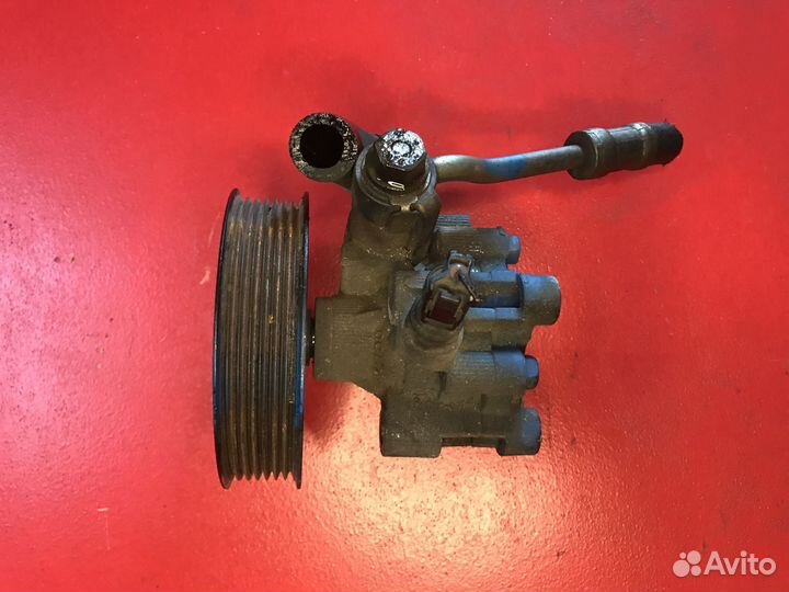 Насос гур toyota Avensis T22 2.0 1AZ-FSE 2000-20