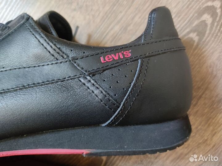 Кроссовки Levi's 45 мужские