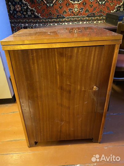 Швейная машина Чайка