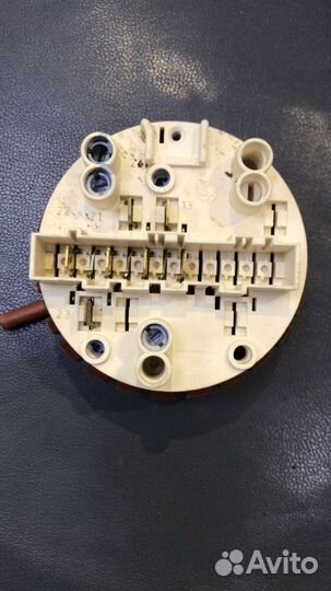 Датчик уровня воды (прессостат) стиральной машины